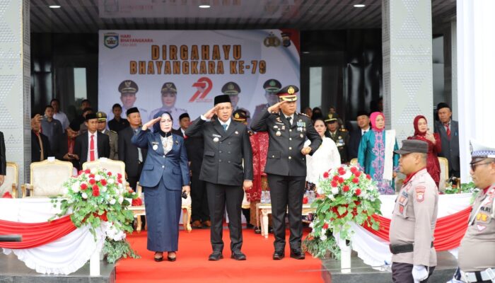 Bupati dan Wabup Morowali Hadiri Upacara Peringatan Hari Bhayangkara ke-79