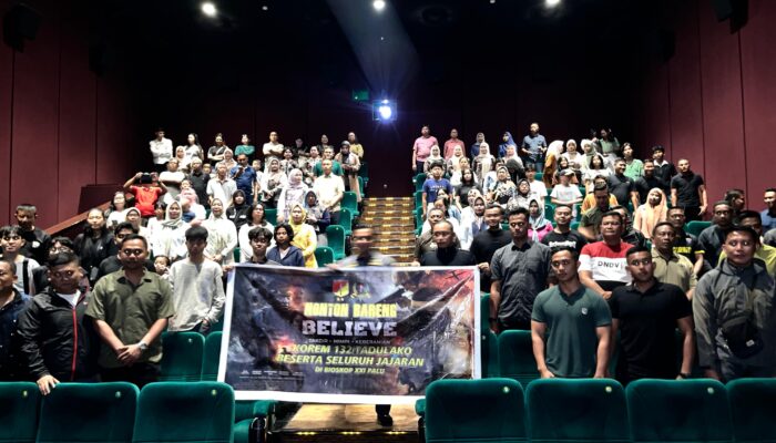 Prajurit Korem 132/Tadulako dan Keluarga Laksanakan Nonton Bareng Film “Believe: Takdir, Mimpi, dan Keberanian”