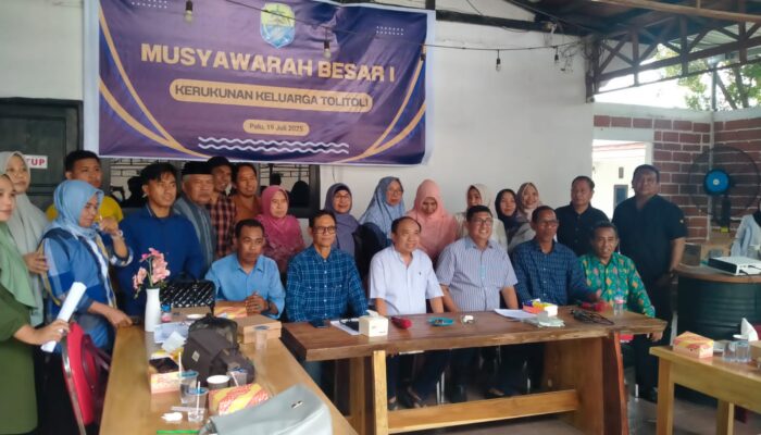 Dr Irwan Haruna Terpilih Secara Aklamasi Nahkodai Kerukunan Keluarga Tolitoli