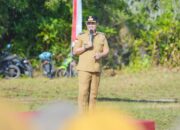 Wujudkan Visi Misi, Bupati Iksan Salurkan Seragam Sekolah Gratis dan Bantuan Sosial