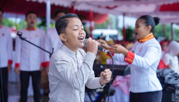 Penyanyi Cilik Darren Airlangga Gemparkan Panggung HUT RI ke-80 di Morowali