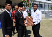 HUT RI ke-80, Pj Gubernur Agus Fatoni Serahkan Remisi kepada Ribuan Narapidana Papua