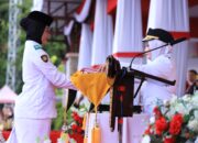 Wabup Morowali Iriane Iliyas,Pimpin Upacara Penurunan Bendera HUT RI ke-80