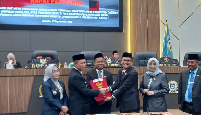 4 Ranperda Disahkan DPRD Morowali Menjadi Perda 