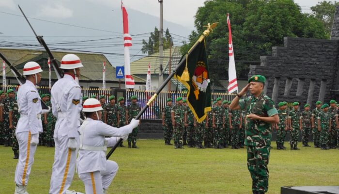 Pangdam  XXIII/Palaka Wira Mayjen Binsar Sianipar Tiba di Makodam, Disambut Tradisi Penciuman Duaja