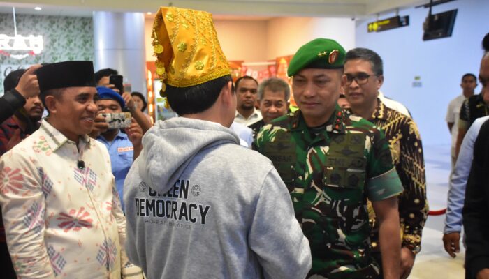 Sinergi untuk Sulawesi Tengah: Pangdam XXIII/Palaka Wira Bersama Gubernur Sambut Ketua DPD RI di Palu