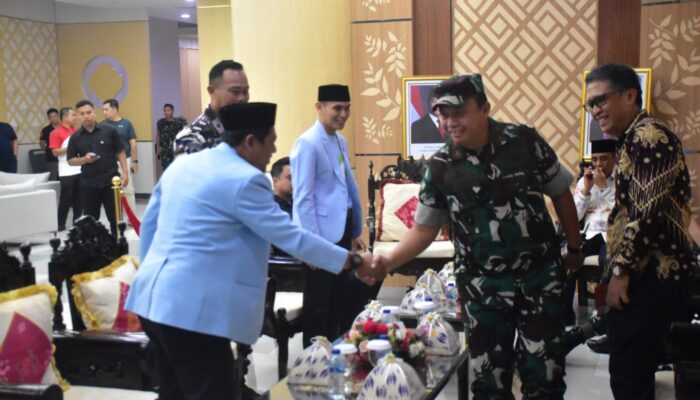 Danrem 132/Tadulako Hadiri Penyambutan Ketua DPD RI di Bandara SIS Al-Jufri Palu