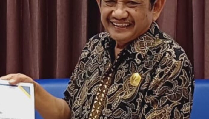 Prof.Dr.H.Slamet Riadi Cante,Soroti Kinerja Anggota DPRD Provinsi Gorontalo 