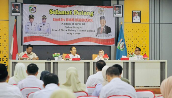 Longki Djanggola tiba di Morowali, Wabup Iriane Iliyas berikan sambutan hangat