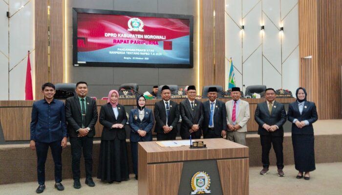 Ketua DPRD Morowali Pimpinan Sidang Paripurna RAPBD T.A 2026