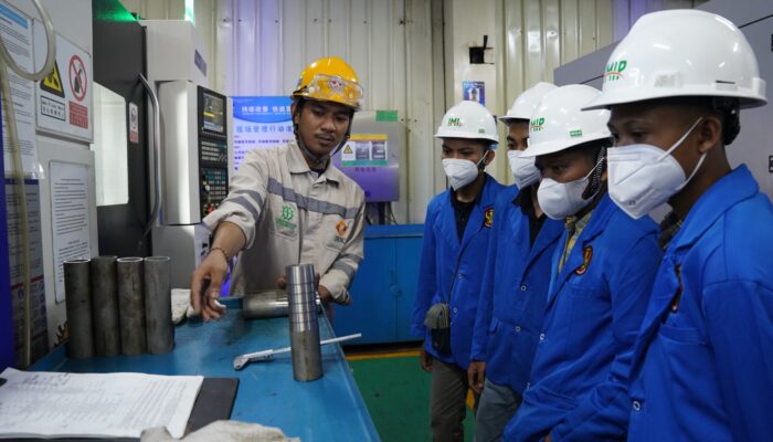 150 Mahasiswa Untad Belajar Hilirisasi Industri di IMIP 