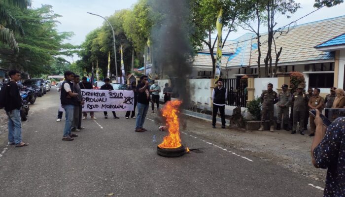 Gelar Aksi Aksi Unjuk Rasa:GRD KK-Morowali Desak Dirut RSUD Di Copot dan Dokter Spesialis Yang Menagani korban Dikeluarkan Dari RSUD