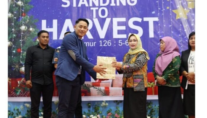 Wakil Bupati Morowali, Iriane Hadiri Natal GPdI Cornerstone, Ajak Masyarakat Sambut Tahun Baru dengan Optimisme