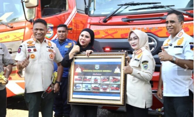 Pemkab Morowali Terima 8 Unit Mobil Damkar dari PT Kajama di Hari Jadi ke-26