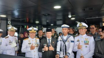 Peringati Hari Dharma Samudera, Kodaeral VI Gelar Upacara di KRI Marlin di Morowali