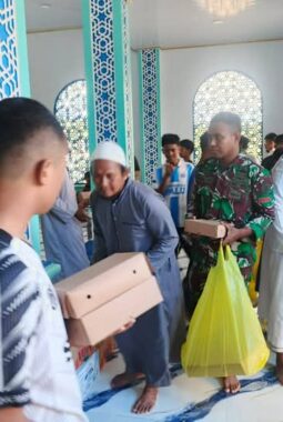 Korem 132/Tadulako Gelar Jumat Berkah di Masjid Hamzah