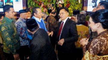 Hadiri HUT ke-70, Bamsoet Apresiasi Peluncuran Delapan Buku Yusril Ihza Mahendra sebagai Warisan Intelektual Bangsa