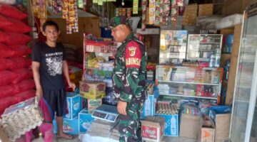 Jelang Bulan Suci Ramadhan, Babinsa Pengecekan  Harga Sembako 