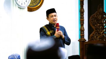 Bupati Morowali, Iksan Ajak Warga Perkuat Kebersamaan Saat Tarawih   