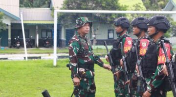 Danrem 132/Tdl Buka Latihan Proglatsi Satgas Sistem Blok (PSSB) Satgas Pamtas RI–PNG Yonif 714/Sintuwu Maroso