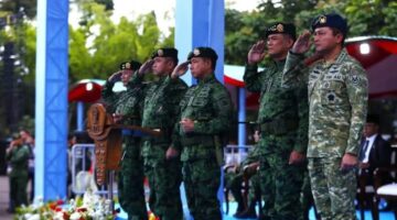 Panglima TNI Pimpin Upacara Peringatan HUT ke-65 Kostrad