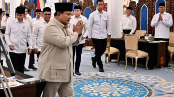 Presiden Prabowo Tunaikan Zakat 