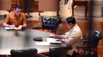 Presiden Prabowo Pimpin Rapat Terbatas,Bahas Kebijakan Ekonomi  dan Energi 