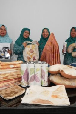 CSR IMIP Inisiasi Kerajinan Ecoprint, Pacu Ekonomi Kreatif Lokal