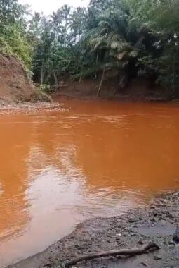 Gerakan Pemuda Bersatu:Diduga Akibat Aktivitas PT KDR dan PT ABM Sungai Menjadi Keruh 