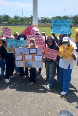 Ratusan Warga Desa Pu’ungkoilu Demo, Tuntut Alimuddin Mahmud Kembali Menjabat Kades