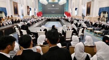 Melihat Istana dari Dekat: Antusiasme Pelajar Sambut Program ‘Istana untuk Siswa Sekolah’