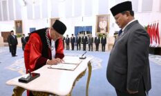 Presiden  Prabowo Lantik Hakim Konstitusi,Ketua Dan Duta Besar 