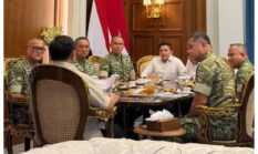 Presiden RI Pimpin Rapat Bersama KSAD dan Kementerian  PU, Membahas Percepatan  Pembangunan Daerah Terpencil