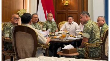 Presiden RI Pimpin Rapat Bersama KSAD dan Kementerian  PU, Membahas Percepatan  Pembangunan Daerah Terpencil