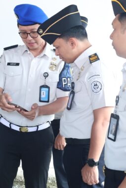 Tim Kepatuhan Internal Sidak HP Pegawai, Pastikan Seluruh Pegawai Imigrasi Morowali Bebas dari Aplikasi Judol, Pinjol, dan Pornografi