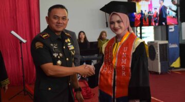 Hadiri Wisuda Unmer Malang, Danrem 083 Tekankan Peran Sarjana sebagai Motor Harmoni Bangsa