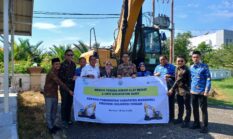 PT MTI Serahkan 1 Unit Excavator kepada Pemda Morowali 