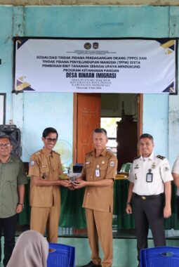 Imigrasi Morowali Salurkan Bibit Tanaman untuk Dukung Ketahanan Pangan