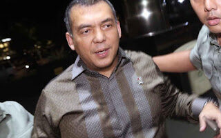 Terkait OTT Korupsi Izin Tinggal WNA, Wamen Imigrasi Silmy Karim Serahkan Diri