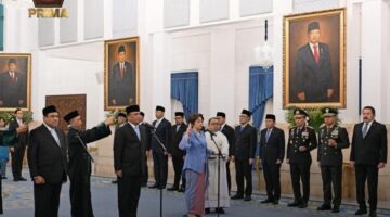 Panglima TNI Hadiri Pelantikan Kepala BGN serta Penasihat Khusus Presiden