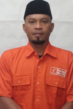 Buruh Tidak Boleh Buta Politik dan Terjebak Ego Organisasi