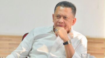 Adaptasi dengan Perubahan Tatanan Global dan Evolusi Kecerdasan Buatan