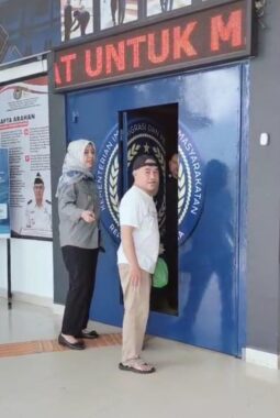 Jurnalis Hendly Mangkali Jalani Hukuman 1 Bulan Penjara
