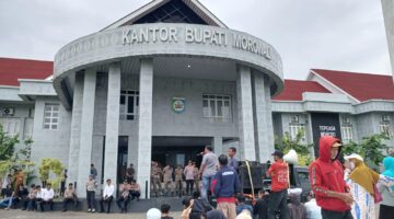 FMN- B Aksi Damai di Kantor Bupati Morowali, Ini Tuntutannya