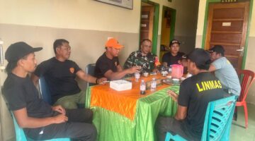 Jaga Kamtibmas,Babinsa Bahodopi Perkuat Koordinasi dengan Pemerintah Desa dan Linmas 