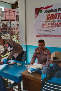 Wujud Polri Untuk Masyarakat, Polres Morowali Gelar Bakti Kesehatan 