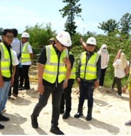 Pemda Morowali dan DPRD Tinjua Lokasi Ruas Jalan yang Dikuasai PT.BTIIG 