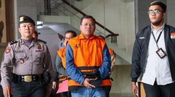 KPK  Tetapkan Bupati Kausing  dan Sekda Sebagai Tersangka 