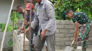 Sinergi Satgas TMMD dan Masyarakat, Dalam Pembangunan Dinding MCK Masjid Quba Desa Umbele