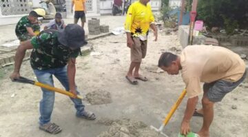 Warga Dan Satgas TMMD Ke-129, Gotong royong Membangun Masjid Desa Umbele